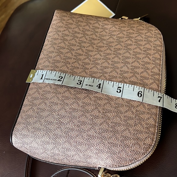 Michael Kors Medium Dome Crossbody Bag Rose Gold - Picture 14 of 16